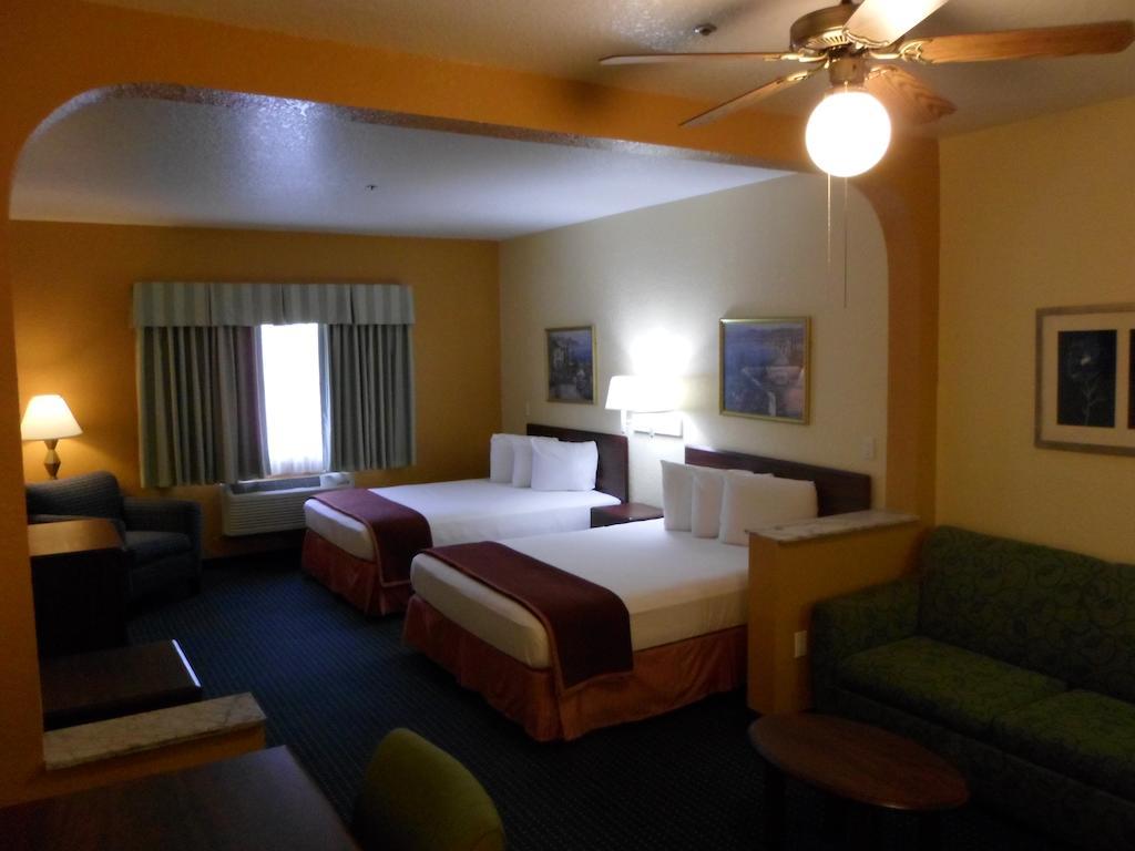 Howard Johnson By Wyndham San Antonio Hotel & Suites 外观 照片