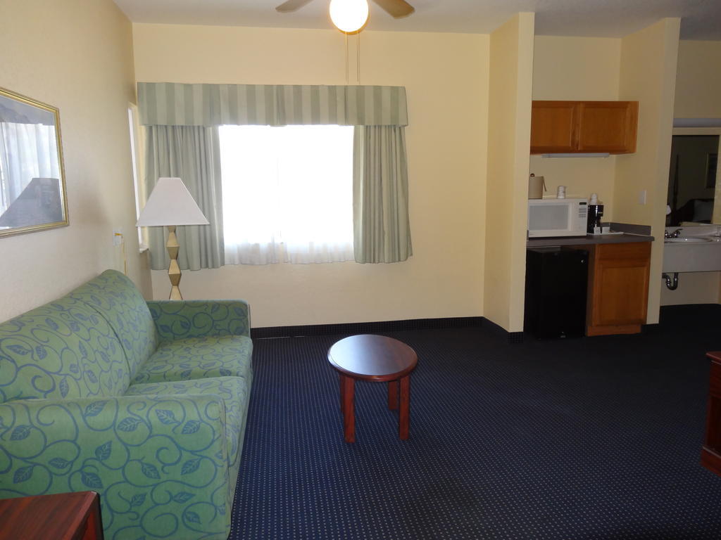 Howard Johnson By Wyndham San Antonio Hotel & Suites 外观 照片