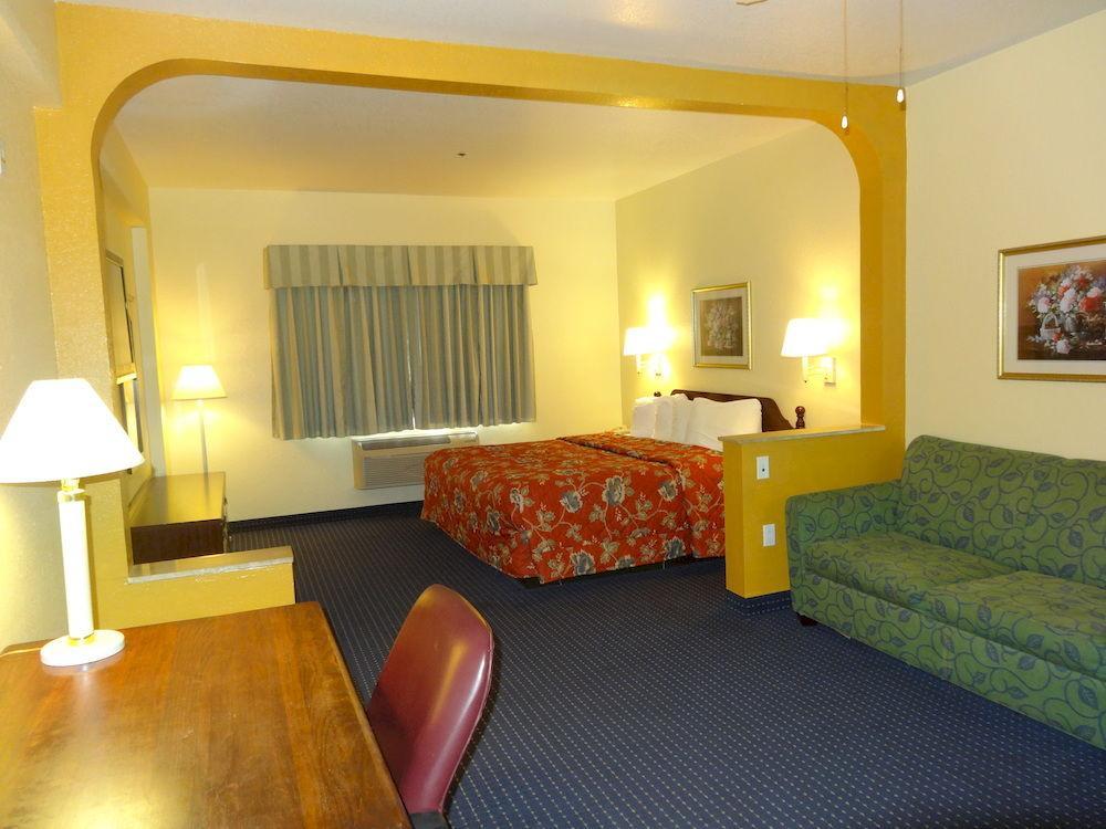 Howard Johnson By Wyndham San Antonio Hotel & Suites 外观 照片