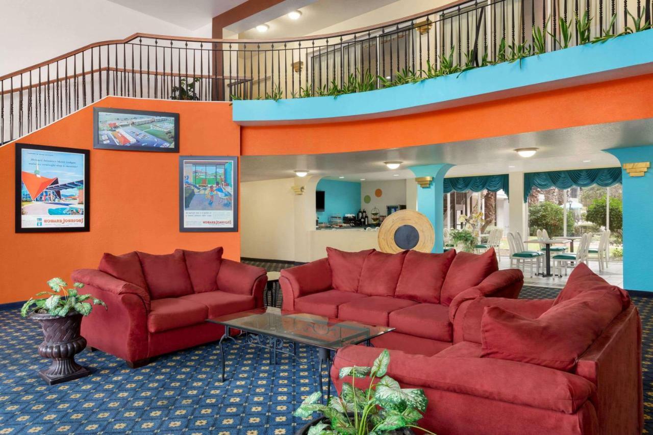 Howard Johnson By Wyndham San Antonio Hotel & Suites 外观 照片