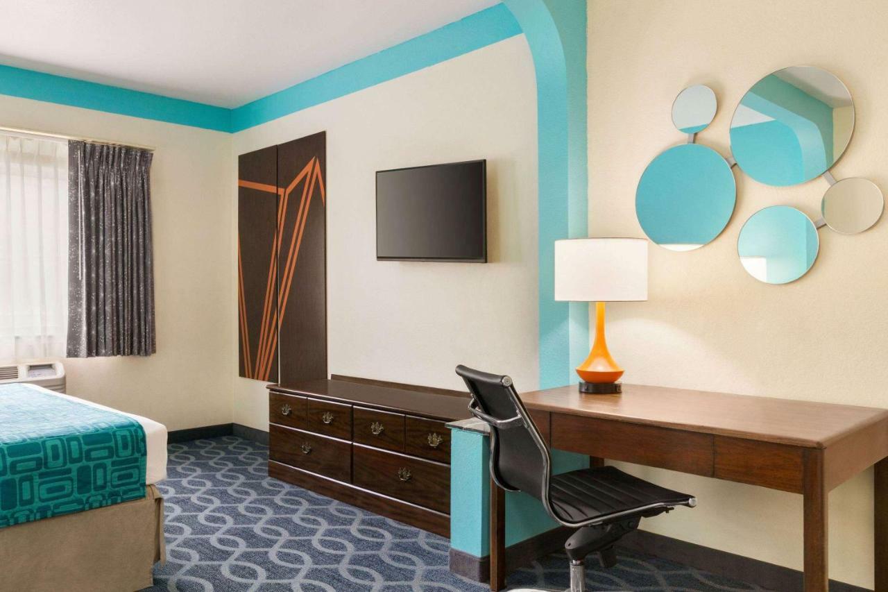 Howard Johnson By Wyndham San Antonio Hotel & Suites 外观 照片