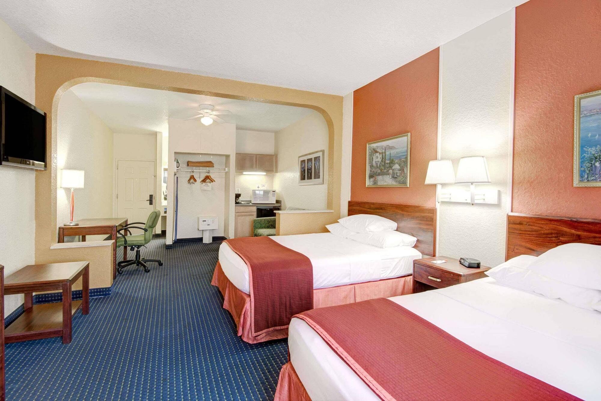 Howard Johnson By Wyndham San Antonio Hotel & Suites 外观 照片