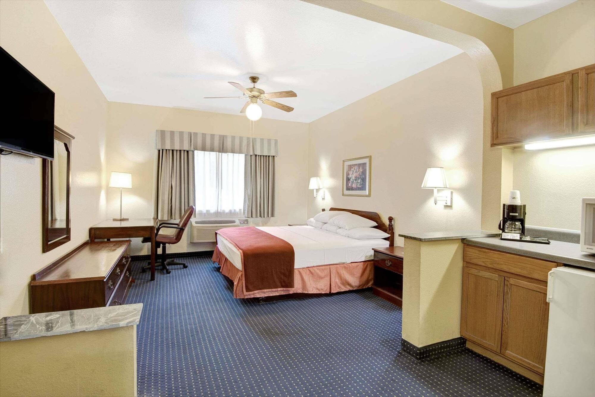 Howard Johnson By Wyndham San Antonio Hotel & Suites 外观 照片